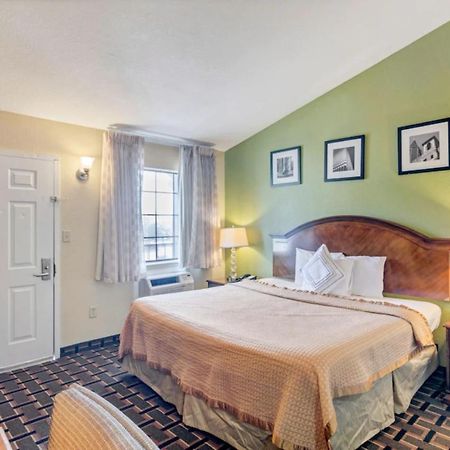 Savannah Garden Hotel Екстериор снимка