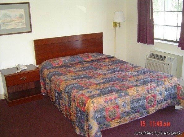Savannah Garden Hotel Стая снимка