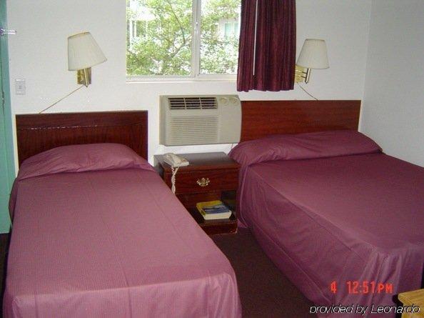 Savannah Garden Hotel Стая снимка