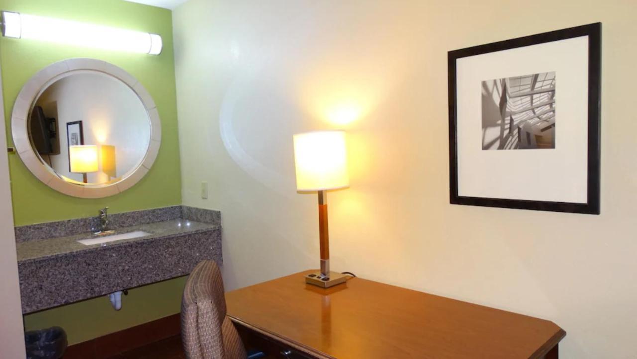 Savannah Garden Hotel Екстериор снимка