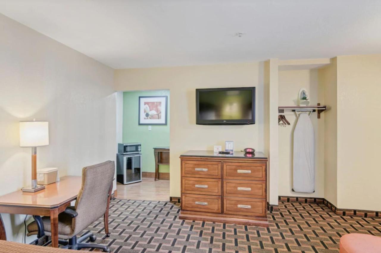 Savannah Garden Hotel Екстериор снимка