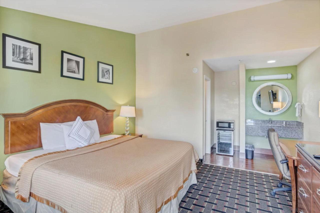 Savannah Garden Hotel Екстериор снимка